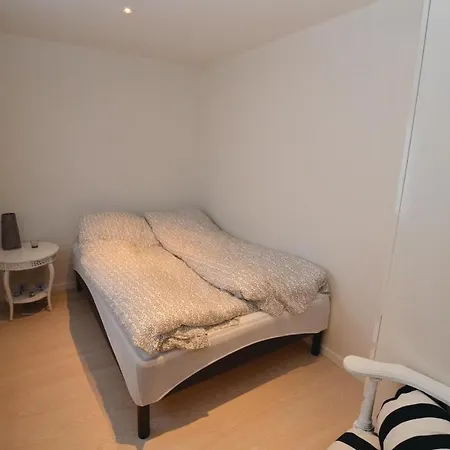 Hébergement de vacances Four-bedroom Holiday With Sea View 04