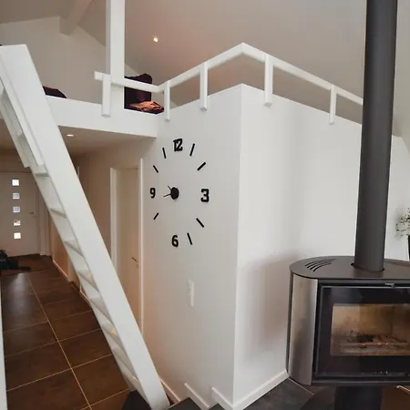 Four-bedroom Holiday With Sea View 04 *